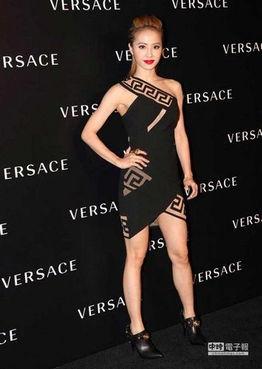 周杰伦蔡依林图片