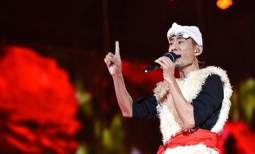 歌手阿宝家庭背景,从贫困家庭走出的音乐传奇