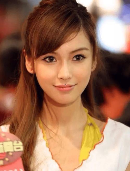 杨颖15岁照片,从青涩少女到时尚女神的蜕变之路